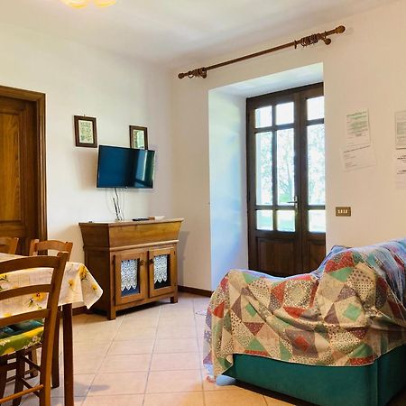 Agriturismo Poderino กาสติลิโอเน ดิ การ์ฟาญานา ภายนอก รูปภาพ